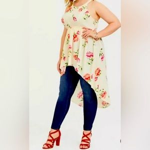 Torrid floral high low blouse size 2